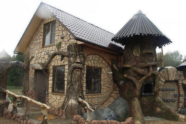 дом, облицованный камнем